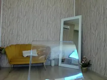 aisharouhi live room