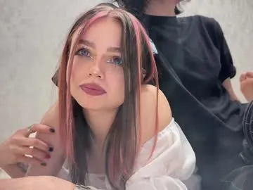 emo_couple666's Thumb Image