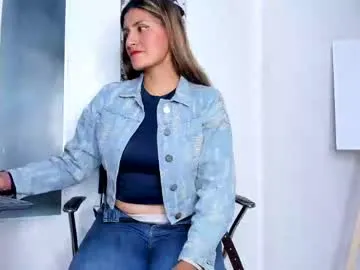 lady_falcon Image 18