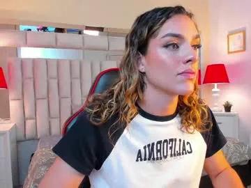 mariiahneedles live room