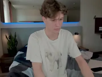 maxim_burn live room