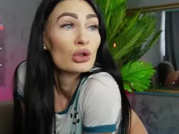 melanie_way live room