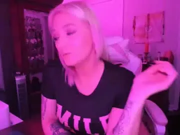 queenbish90's Thumb Image