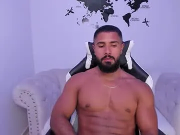 santiago_huntt Image 13