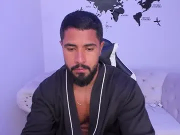 santiago_huntt Image 6