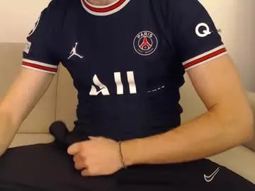 studfromparis's Thumb Image