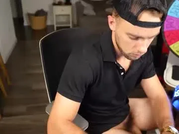 troy_greenxo Image 19