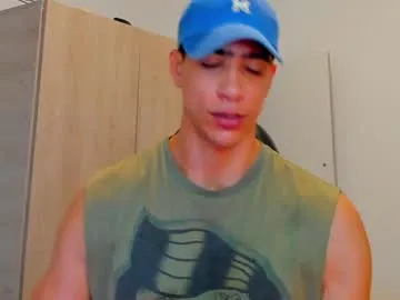 tyler_lautners's Thumb Image